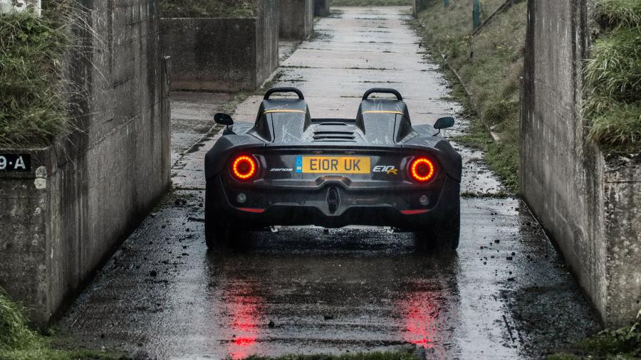  Zenos E10 R 2015 года  (фото 18 из 18)